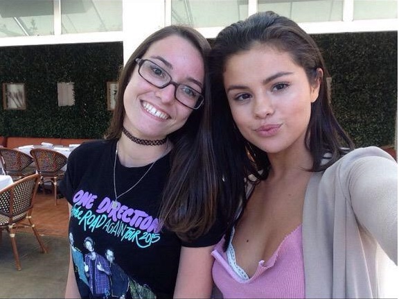 Selena Gomez pink tank cropped