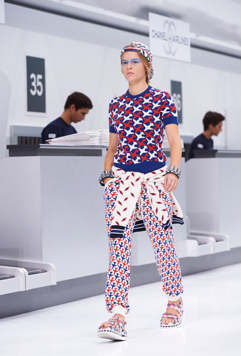 Chanel SS 2016 plane pullover