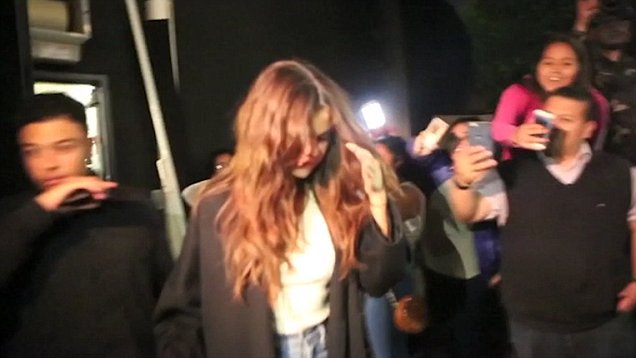 Selena Gomez celebrates iheart radio win at the Nice Guy video Daily Mail