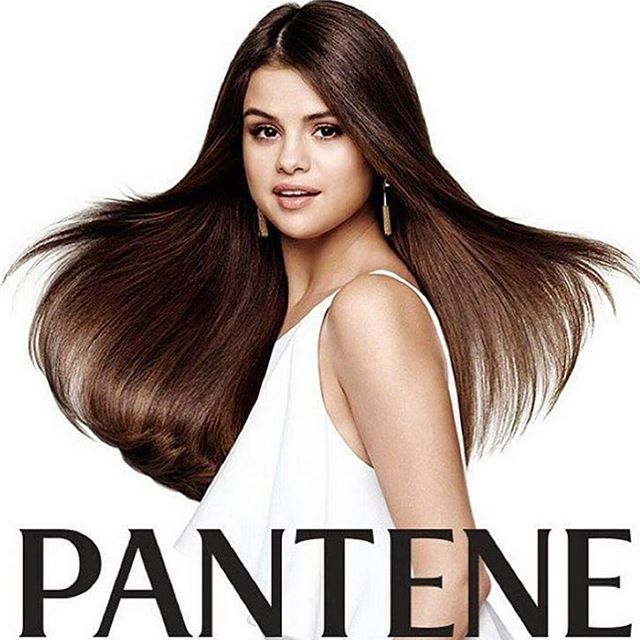 Selena Gomez white ruffle top chain tassel earrings Pantene 2016