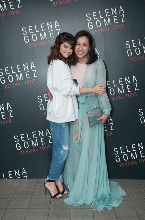 Selena Gomez white sweatshirt Nanthaburi meet and greet Revival Tour