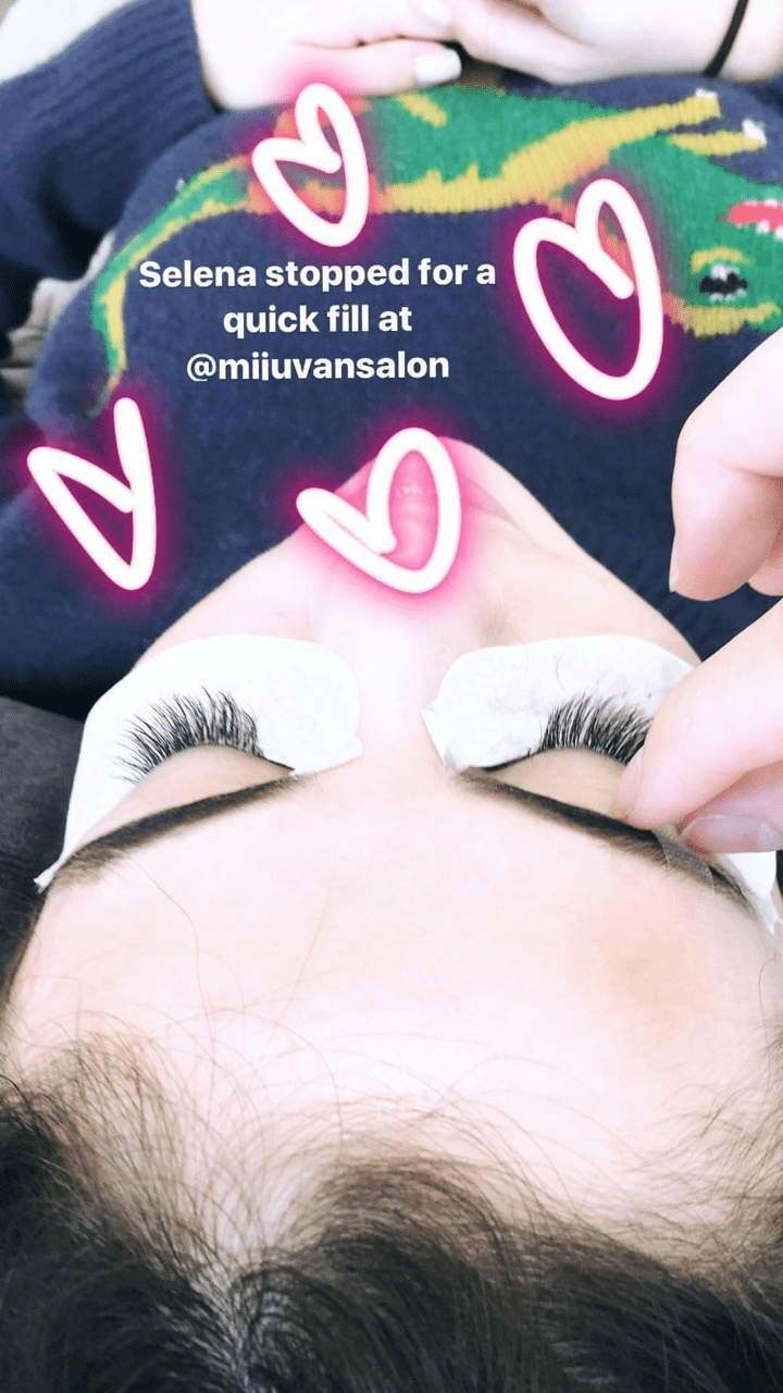 selena-gomez-eyelash-fill-photo-miju-van-salon