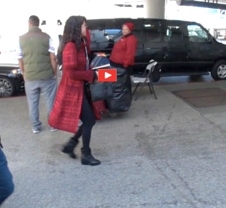 PREMIUM EXCLUSIVE Selena Gomez gets out of town without The Weekend