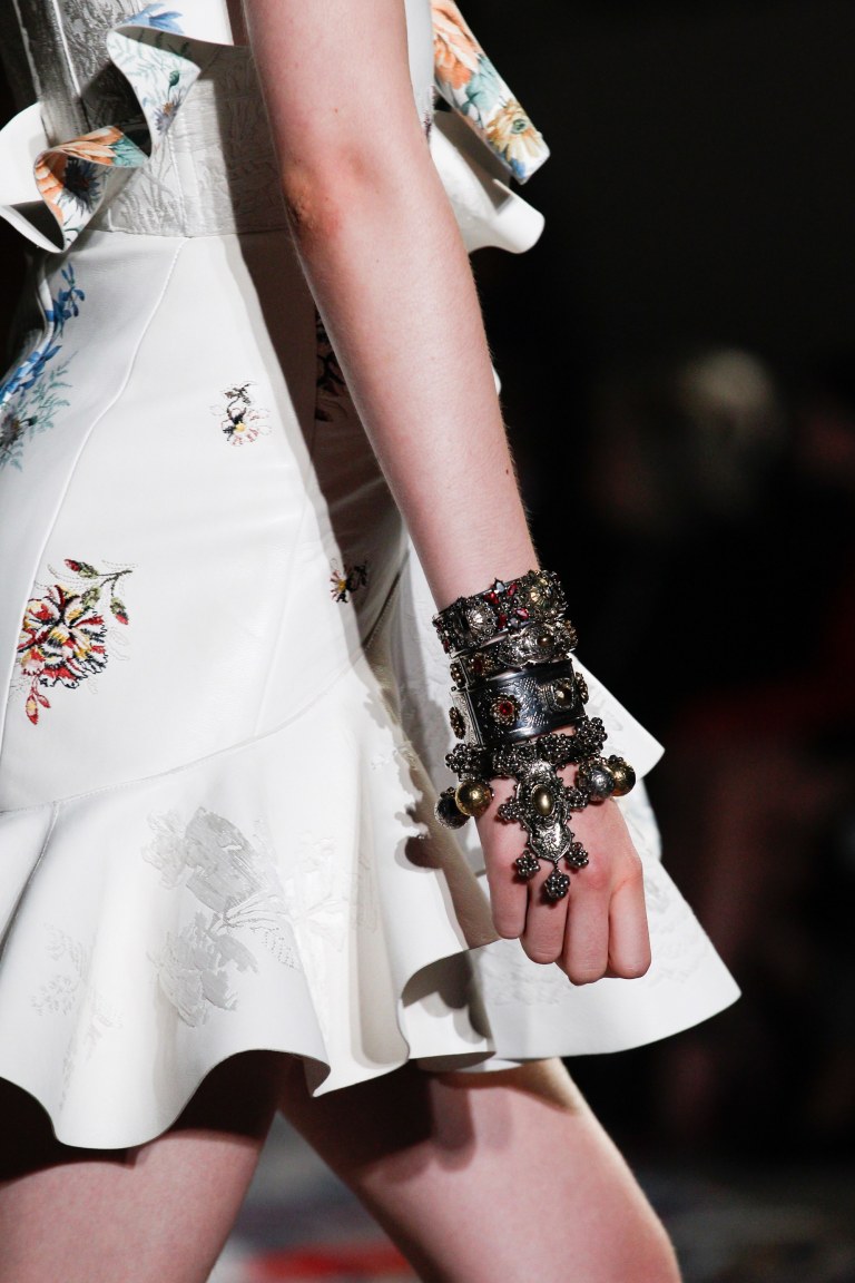 Alexander McQueen Spring 2017 cuff detail photo Kim Weston arnold Indigital tv