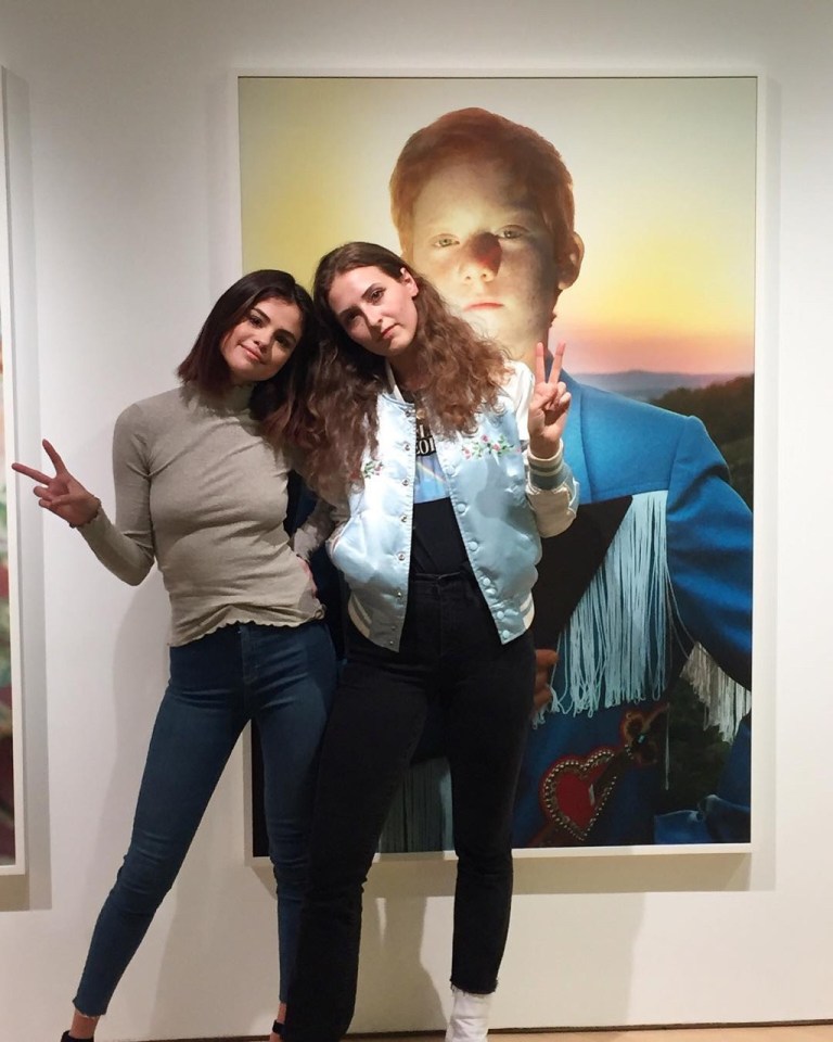 Selena Gomez grey turtlenesck Toronto May 2017 photo ellecanada