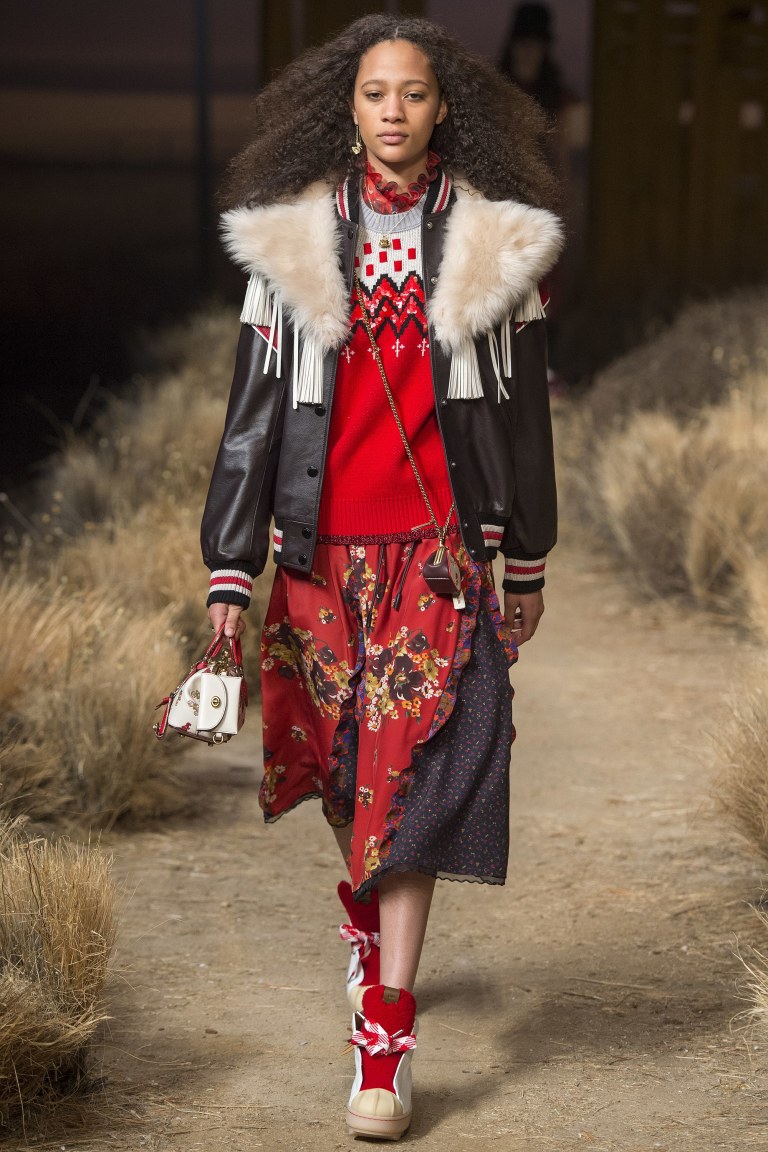 Coach Fall 2017 black bomber jacket fur collar