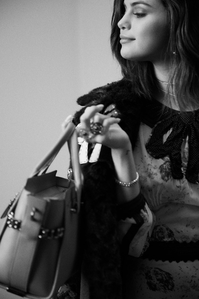 coach_campaign_selena_gomez_1