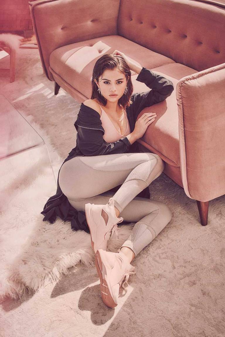 Selena Gomez style pink trainers grey leggings pink top grey hoodie Puma x Selena January 2018