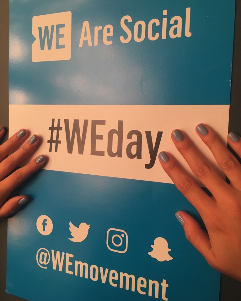 Selena gomez blue nail varnish We Day photo tom Bachik.jpg