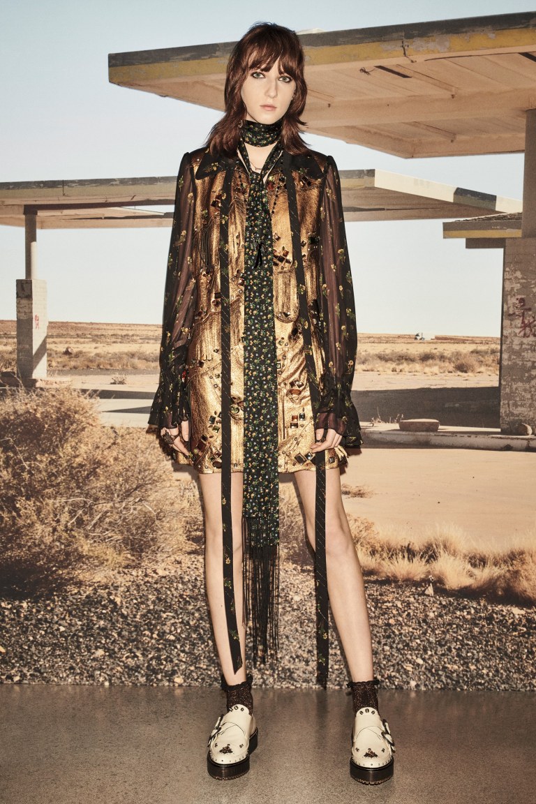 00033-coach-vogue-resort-2019-pr