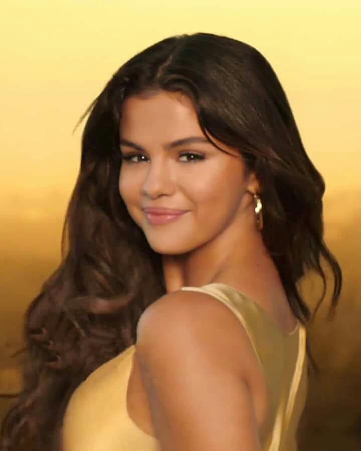 where to get Selena Gomez Pantene gold dress January 2019