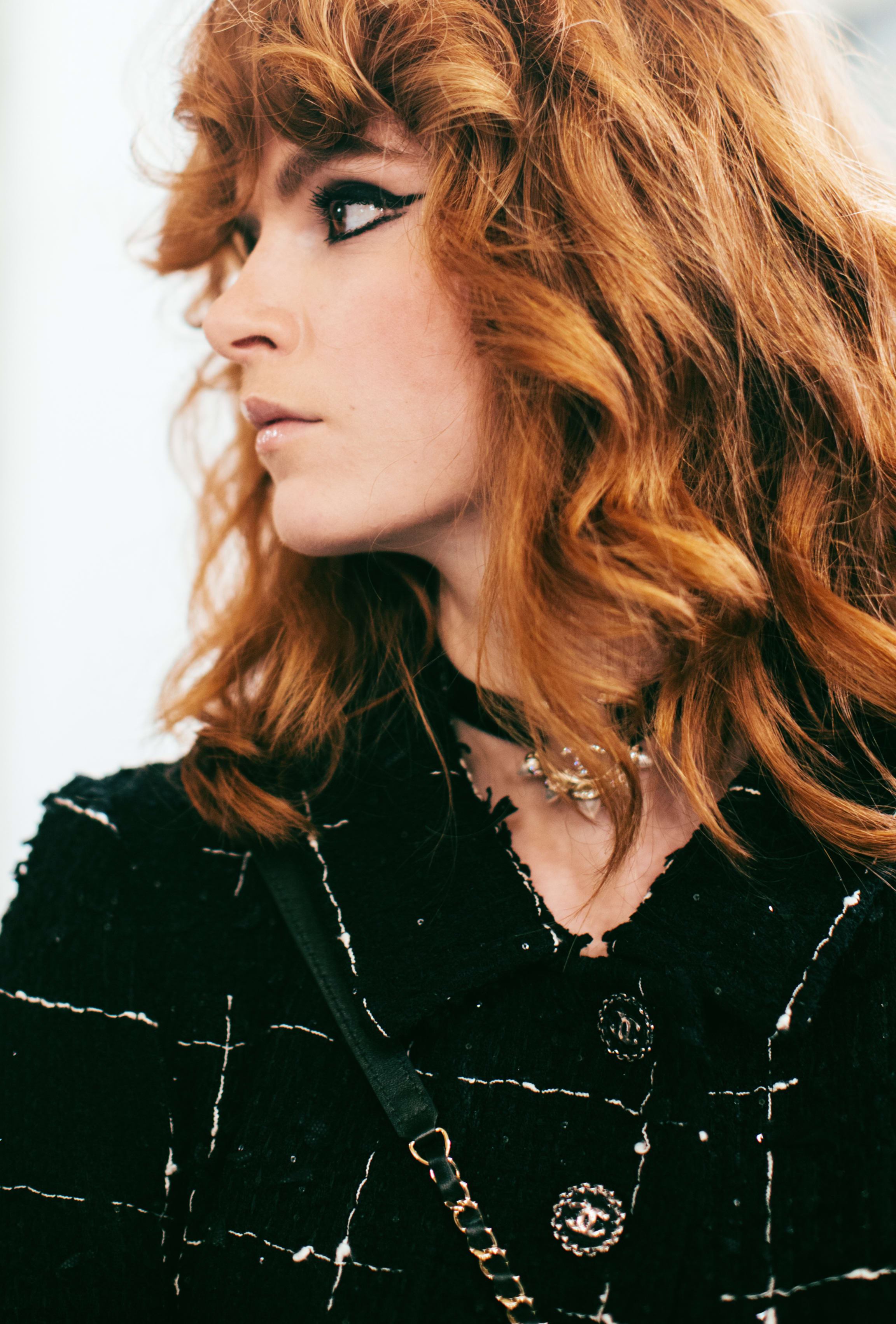 sys-master-content-h52-hc3-9252733812766look-009-d01-cruise-2021-22-chanel-show